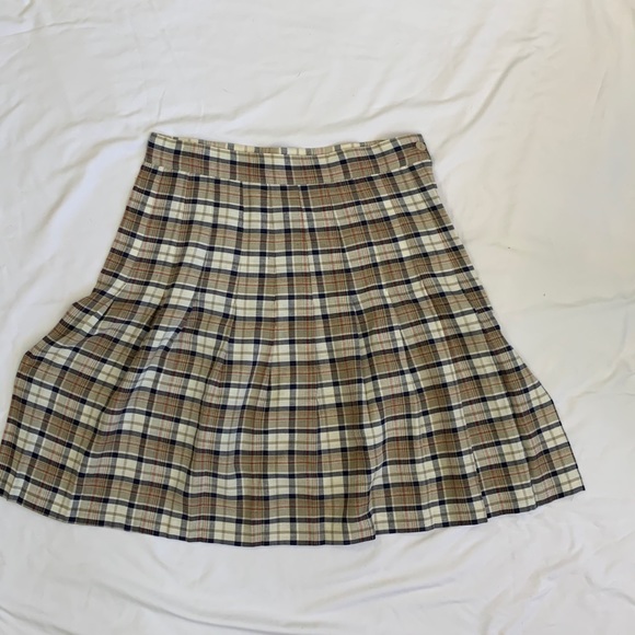 Hunter Run Pleated Plaid Mini Skirt - Picture 6 of 6